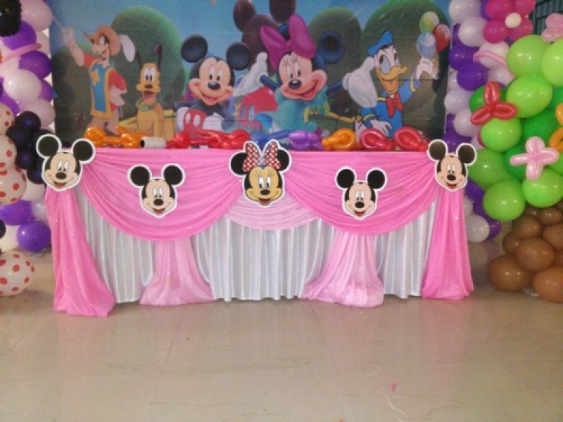 Minnie Mouse Polka Balloon Arch Decoration